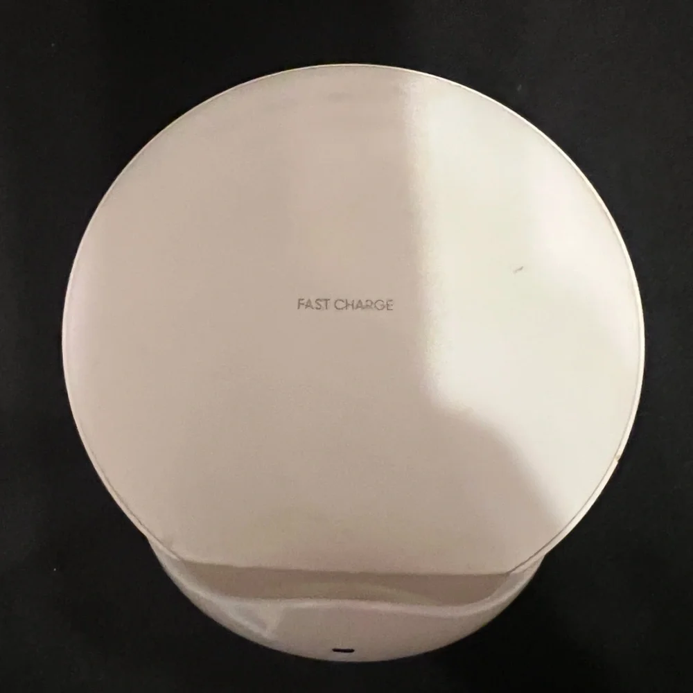 Samsung White fast Wireless Charging Pad